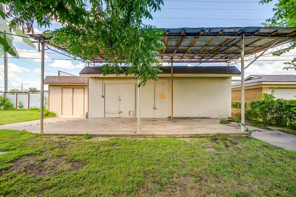 601 Perry Drive White Settlement, TX 76108