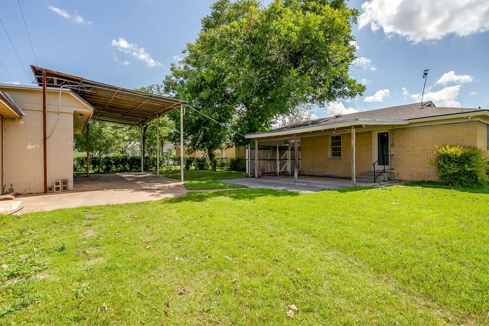 601 Perry Drive White Settlement, TX 76108