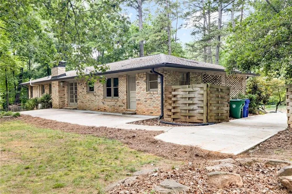 5580 Leather Stocking Lane Smoke Rise, GA 30087