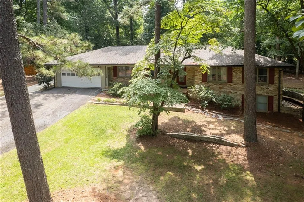 5580 Leather Stocking Lane Smoke Rise, GA 30087