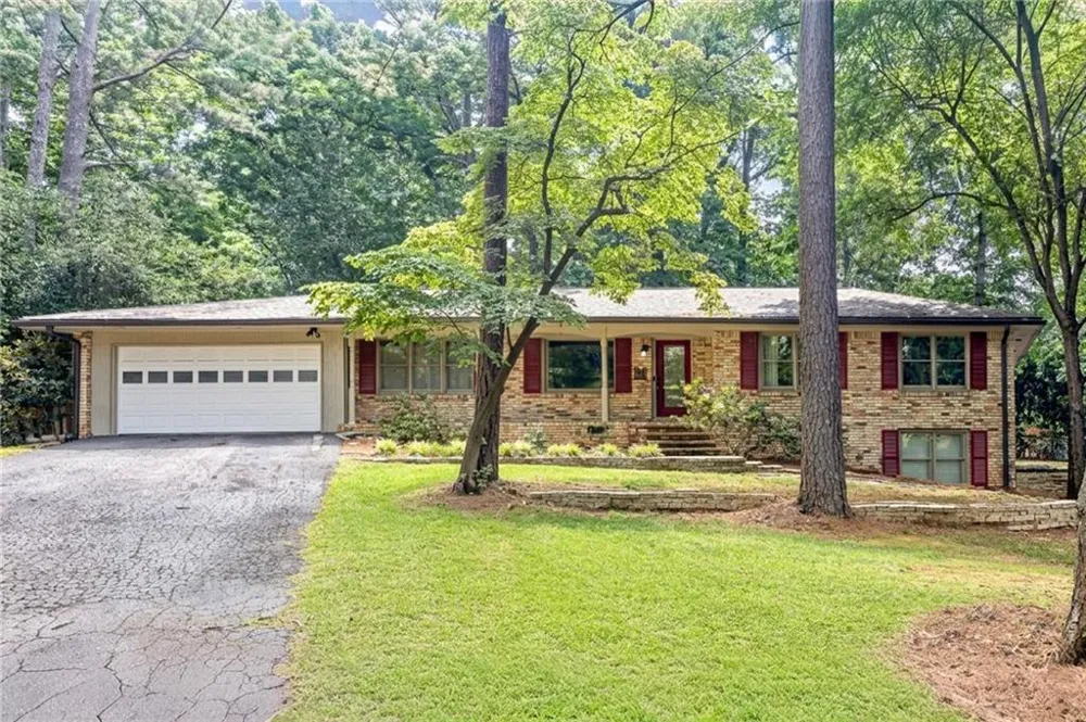 5580 Leather Stocking Lane Smoke Rise, GA 30087
