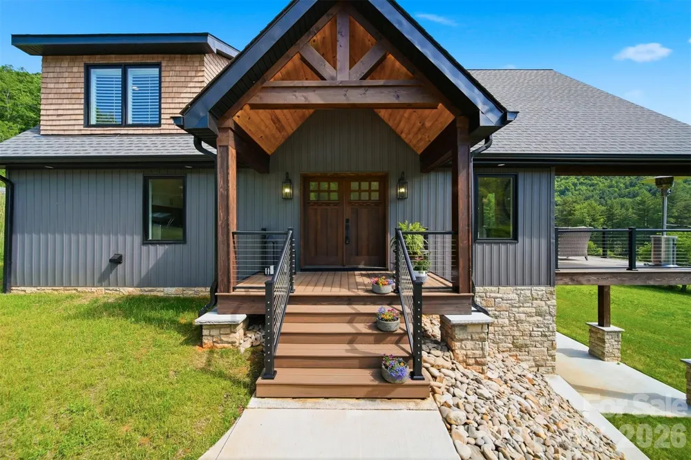 8788 Donald Barrier Street Newland, NC 28657