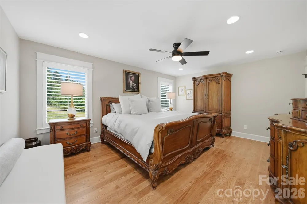 8788 Donald Barrier Street Newland, NC 28657