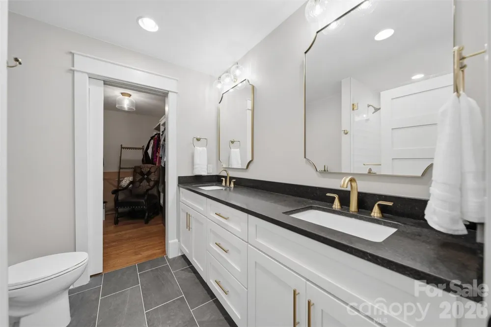 8788 Donald Barrier Street Newland, NC 28657