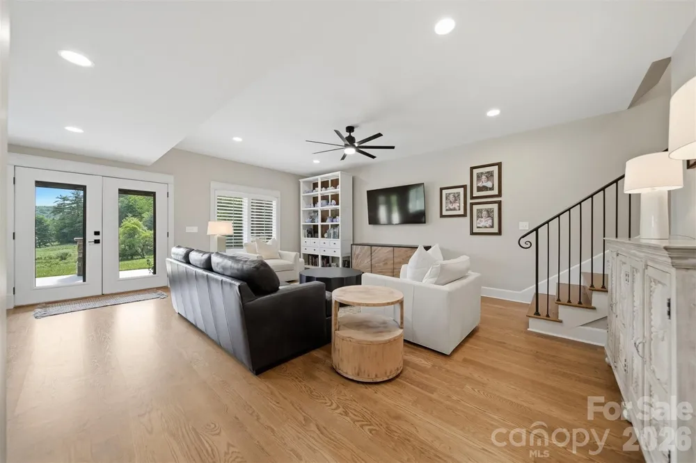8788 Donald Barrier Street Newland, NC 28657
