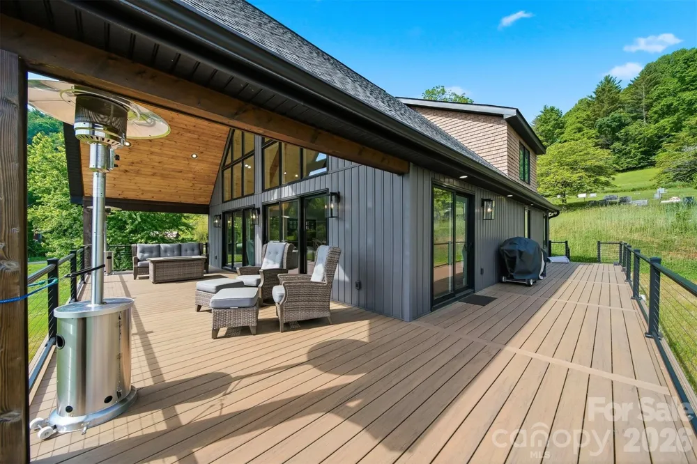 8788 Donald Barrier Street Newland, NC 28657