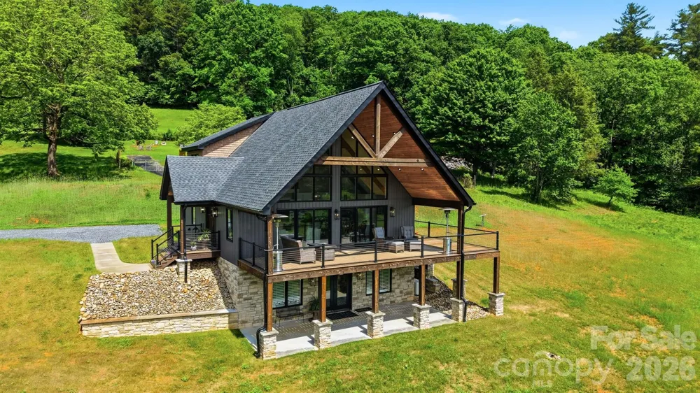 8788 Donald Barrier Street Newland, NC 28657