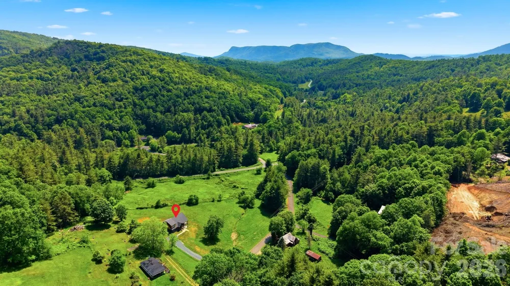 8788 Donald Barrier Street Newland, NC 28657