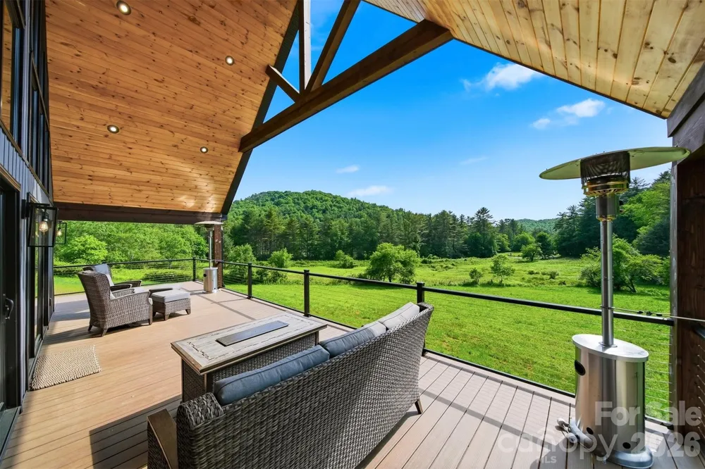 8788 Donald Barrier Street Newland, NC 28657
