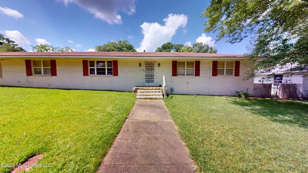 210 Porter Street Senatobia, MS 38668