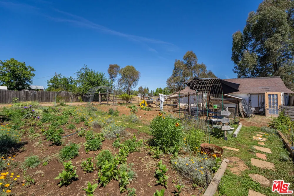 4916 Happy Valley Road Anderson, CA 96007