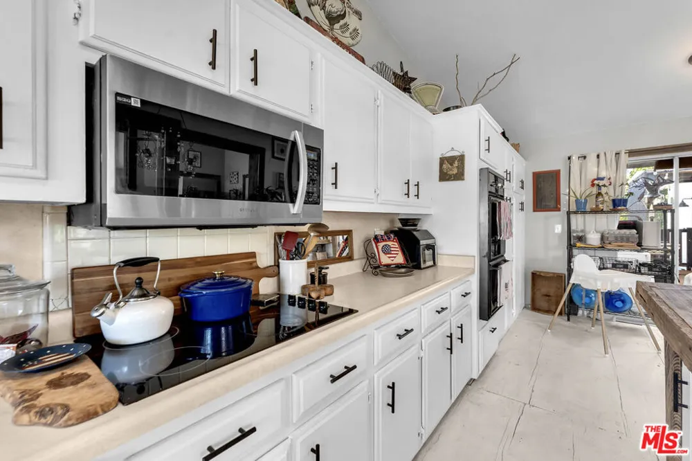 4916 Happy Valley Road Anderson, CA 96007