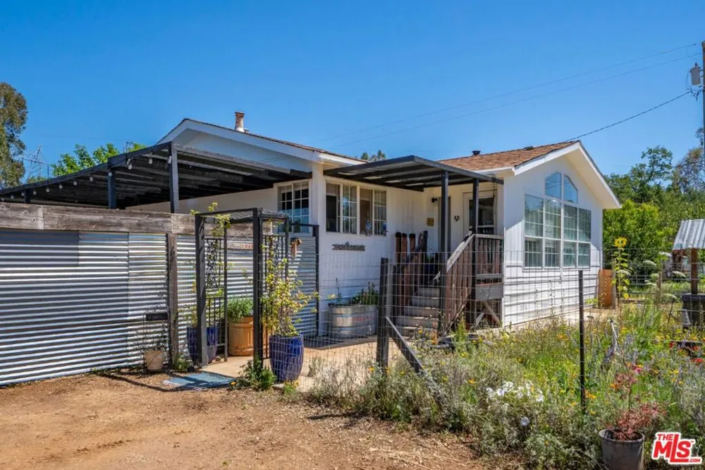 4916 Happy Valley Road Anderson, CA 96007