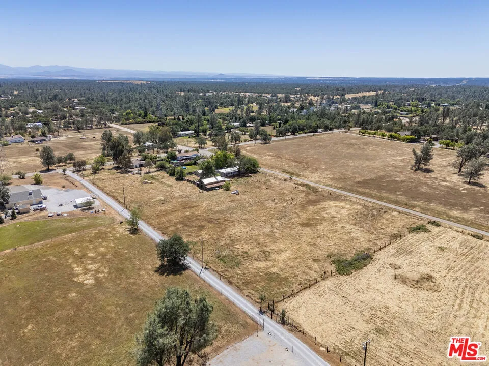4916 Happy Valley Road Anderson, CA 96007