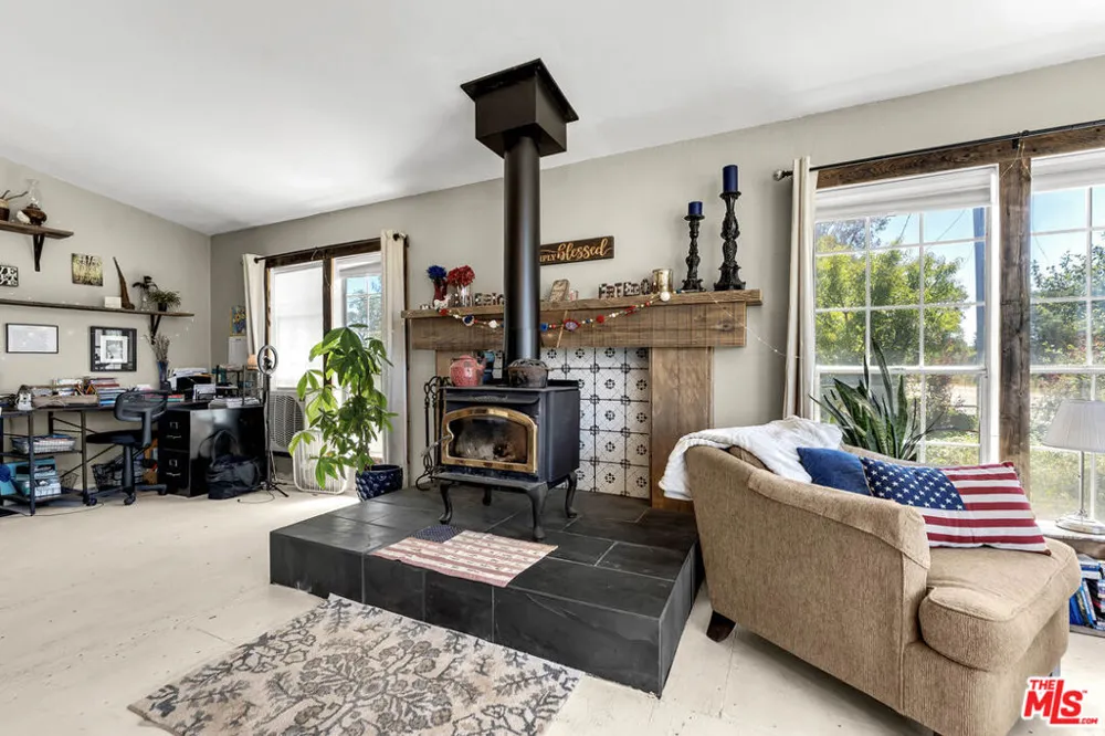 4916 Happy Valley Road Anderson, CA 96007