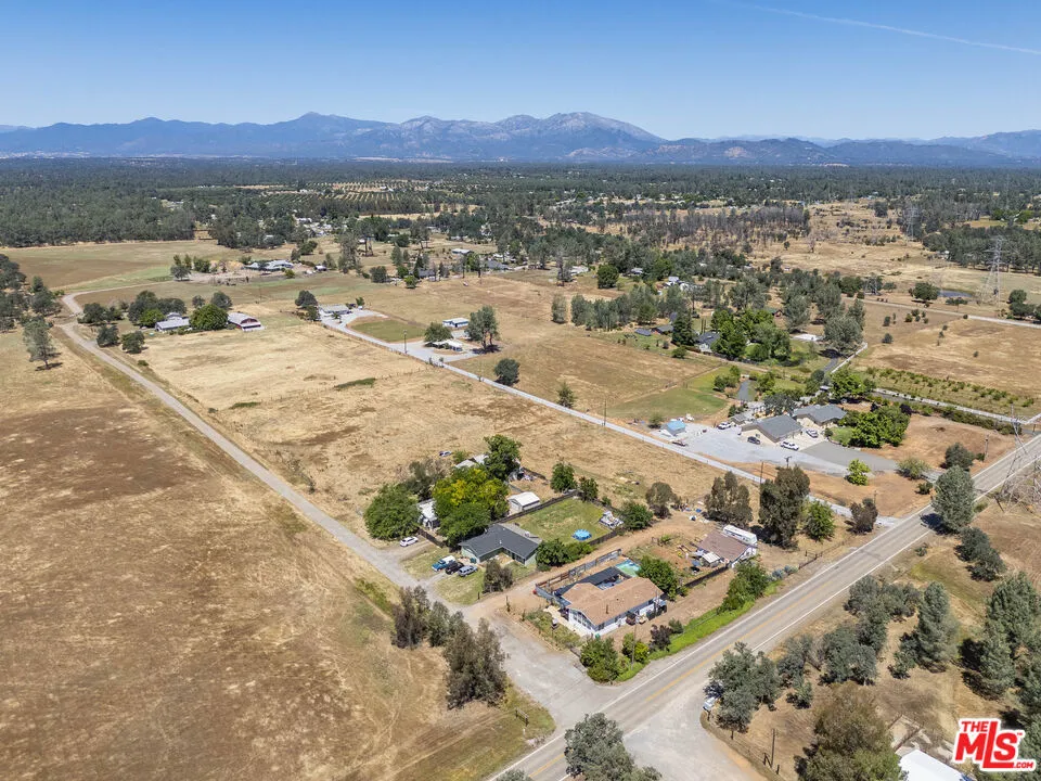 4916 Happy Valley Road Anderson, CA 96007