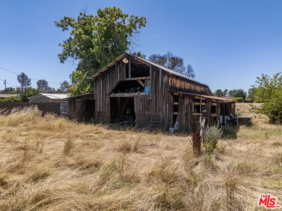 4916 Happy Valley Road Anderson, CA 96007