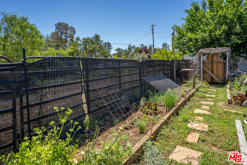 4916 Happy Valley Road Anderson, CA 96007