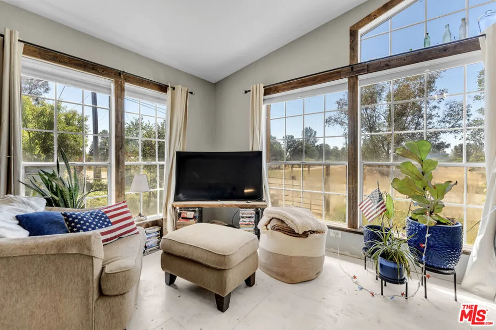 4916 Happy Valley Road Anderson, CA 96007