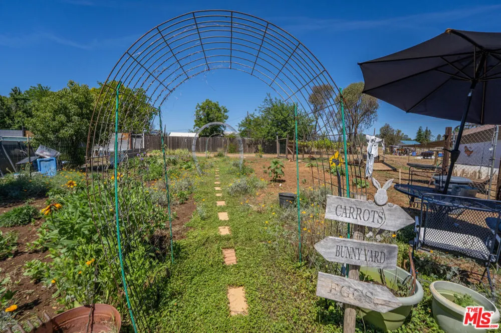 4916 Happy Valley Road Anderson, CA 96007