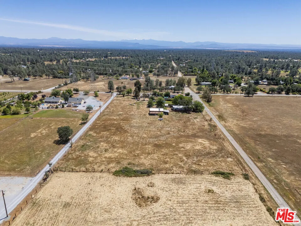 4916 Happy Valley Road Anderson, CA 96007