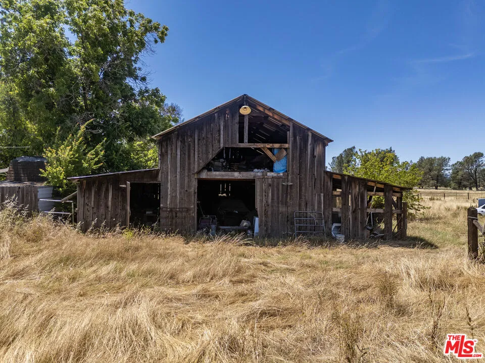 4916 Happy Valley Road Anderson, CA 96007