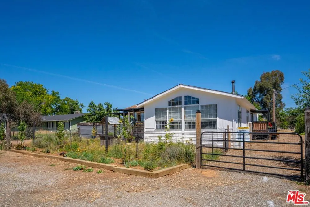 4916 Happy Valley Road Anderson, CA 96007