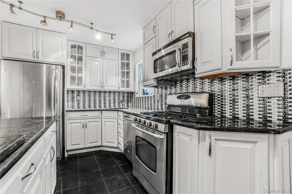 8 8th Street New Hyde Park, NY 11040