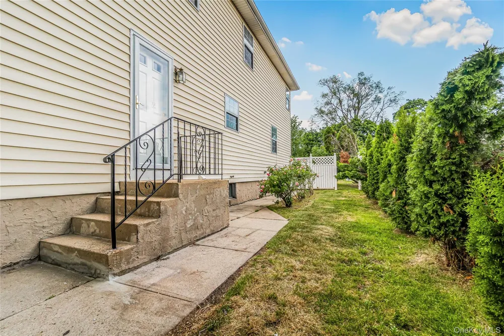 8 8th Street New Hyde Park, NY 11040
