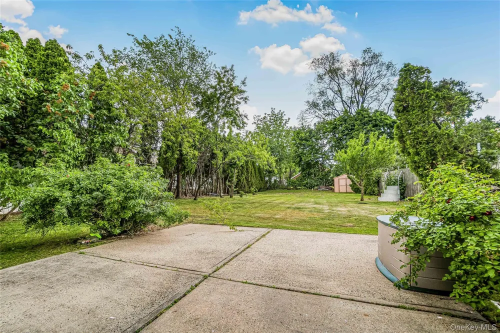 8 8th Street New Hyde Park, NY 11040