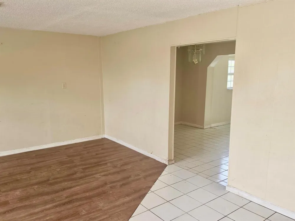 1216 Giller Avenue Mangonia Park, FL 33407