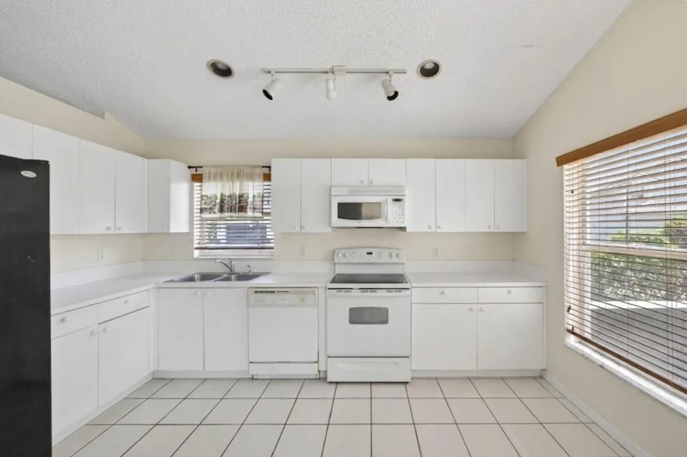 10870 Old Bridgeport Lane Boca Raton, FL 33498