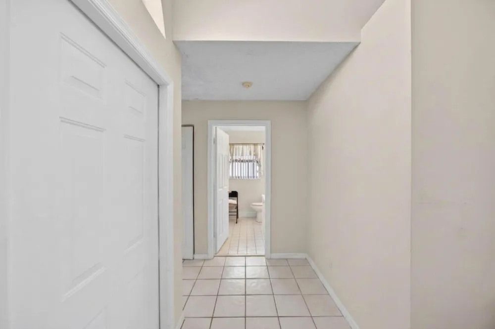 10870 Old Bridgeport Lane Boca Raton, FL 33498