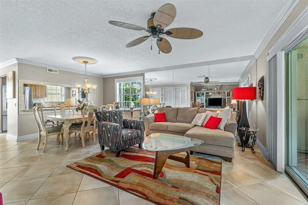 338 Waterside Drive Hypoluxo, FL 33462