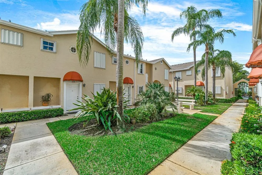 338 Waterside Drive Hypoluxo, FL 33462