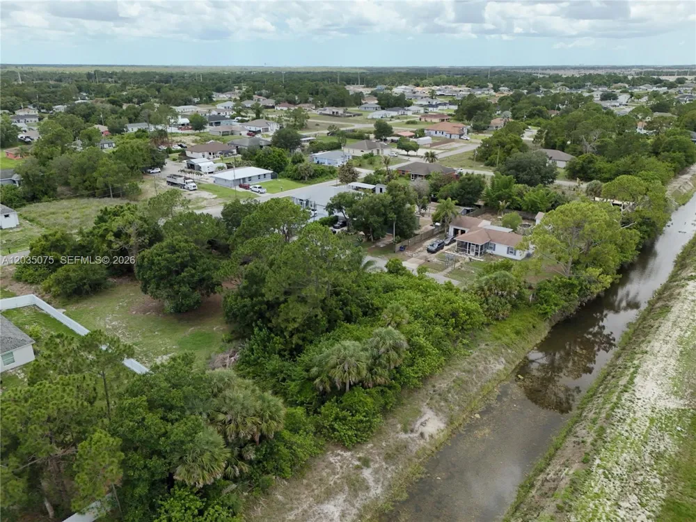 3105 BRIAN AVE S Lehigh Acres, FL 33976
