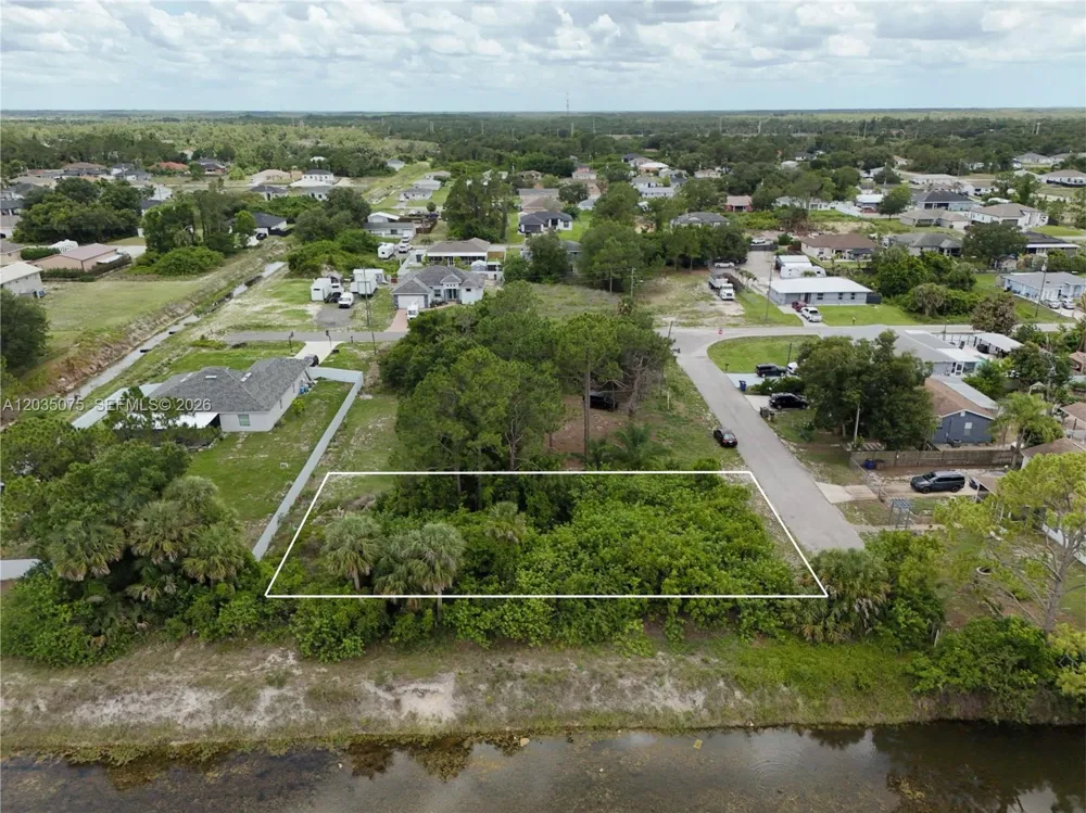 3105 BRIAN AVE S Lehigh Acres, FL 33976