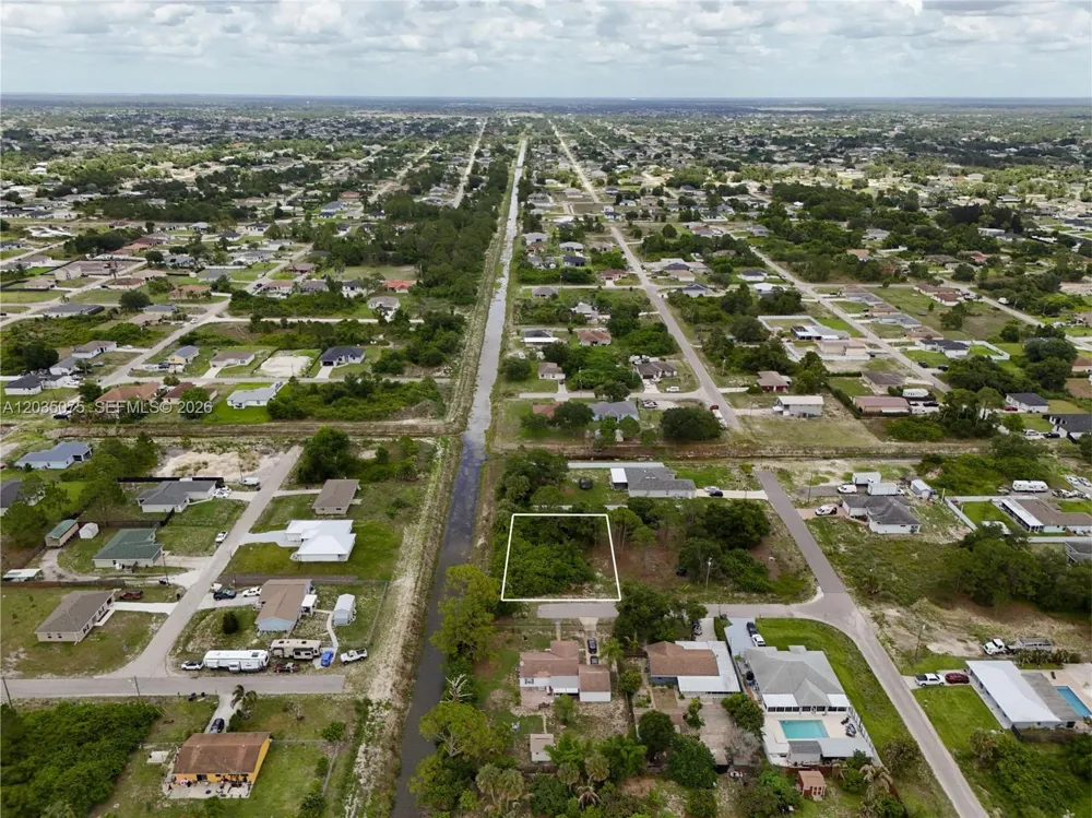 3105 BRIAN AVE S Lehigh Acres, FL 33976