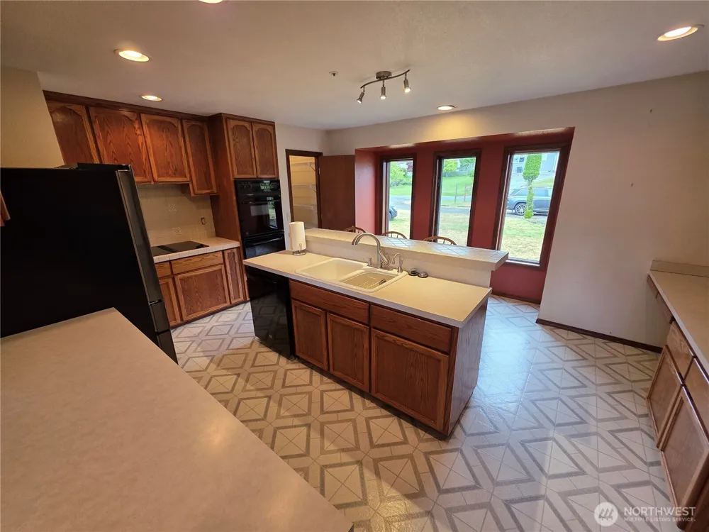 1133 Olympus Avenue Port Angeles, WA 98362