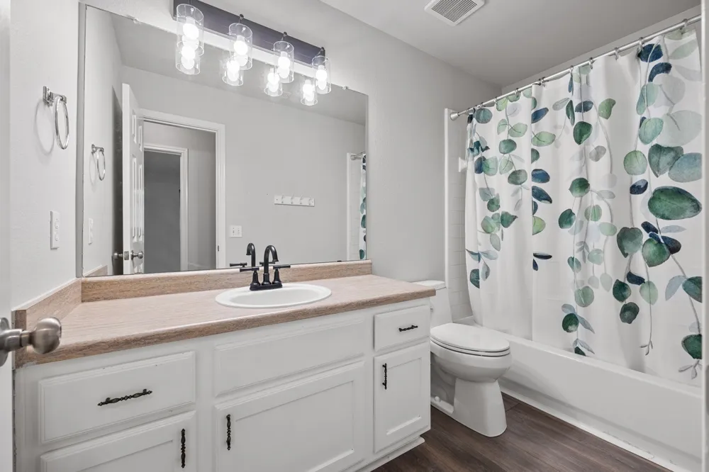 448 Tobin Drive Buda, TX 78610