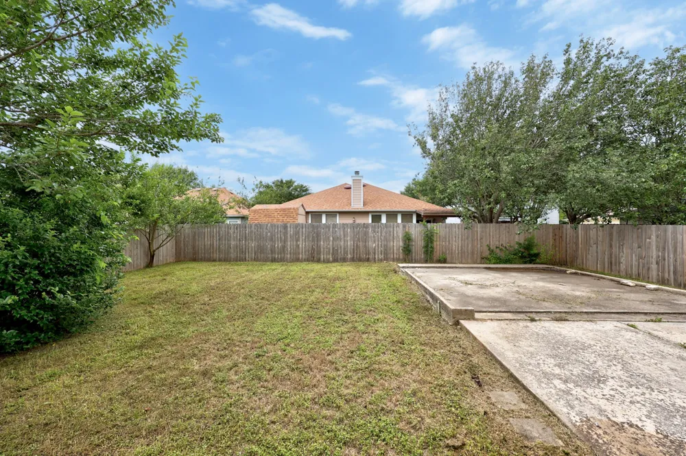 448 Tobin Drive Buda, TX 78610