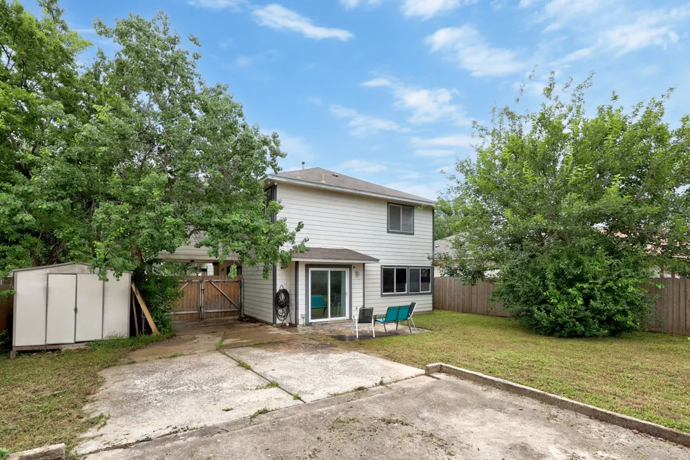 448 Tobin Drive Buda, TX 78610