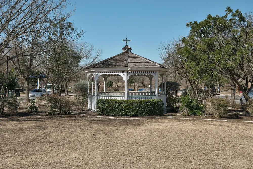 448 Tobin Drive Buda, TX 78610
