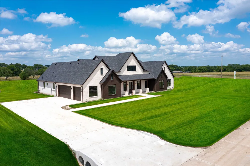 120 Olson Road Waxahachie, TX 75167