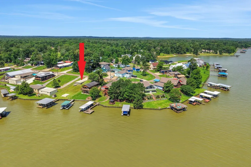 321 E Woodland Shores Drive Point Blank, TX 77364