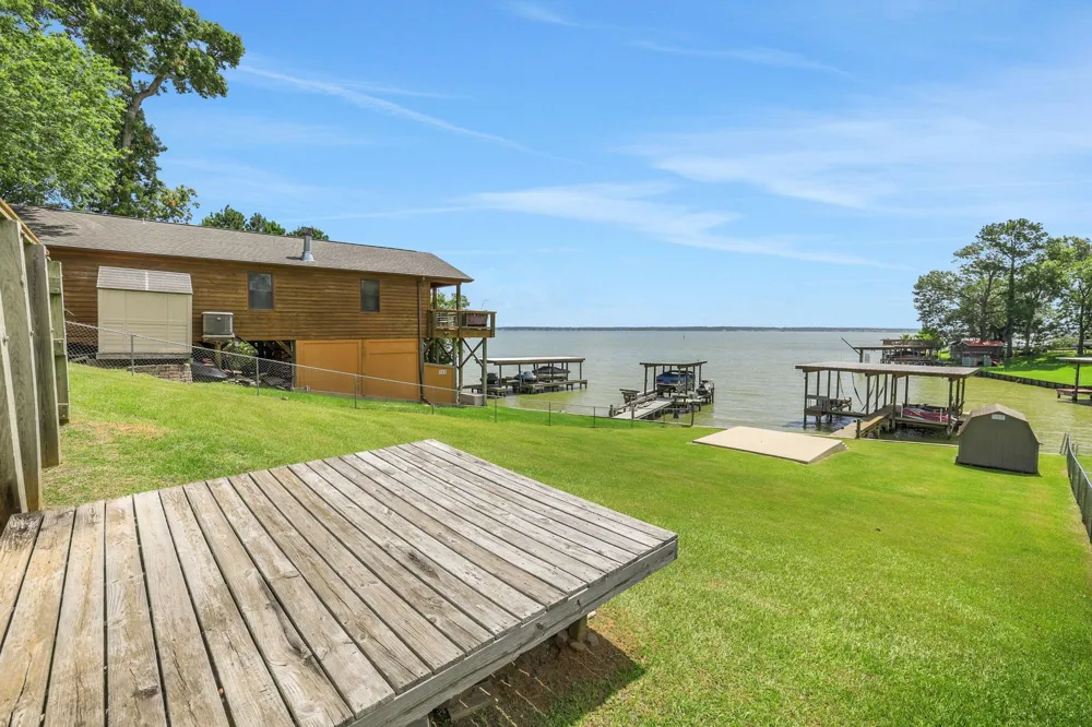 321 E Woodland Shores Drive Point Blank, TX 77364