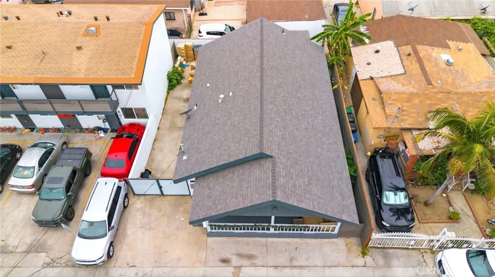 6221 Corona Bell, CA 90201