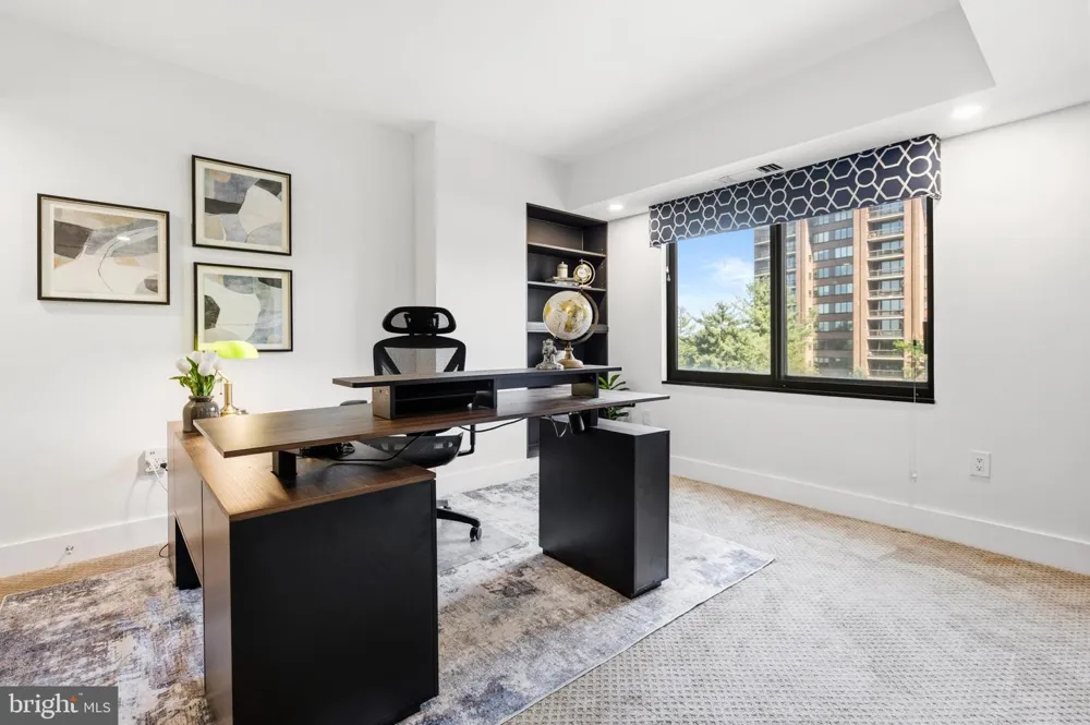 1300 CRYSTAL DRIVE #606S Arlington, VA 22202