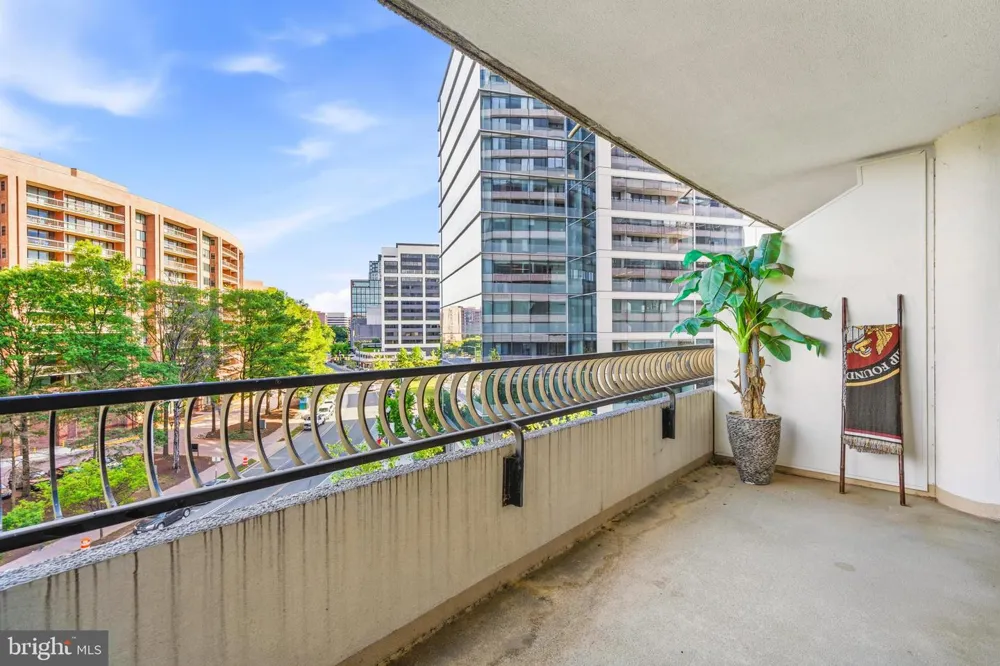 1300 CRYSTAL DRIVE #606S Arlington, VA 22202