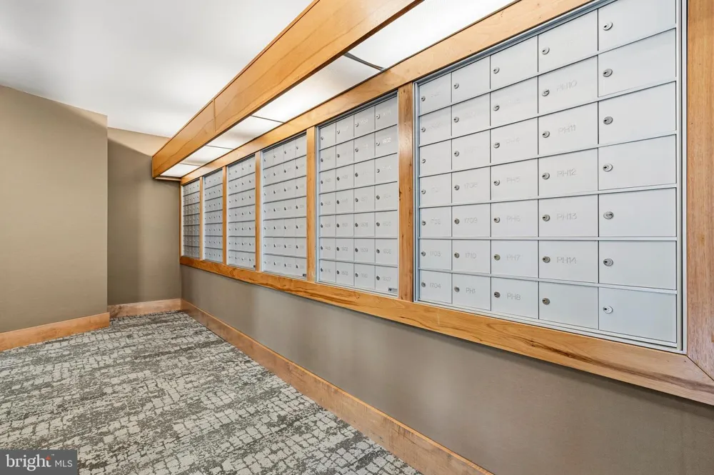 1300 CRYSTAL DRIVE #606S Arlington, VA 22202